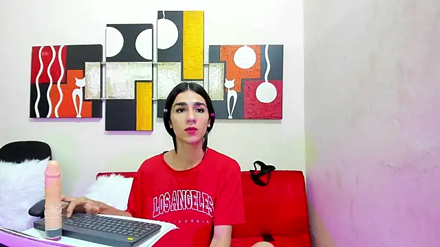 Mariana 16  online show from February 2025 11:15:01 PM