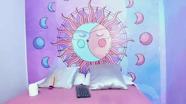 Mariana 16  online show from September 2025 07:36:02 PM