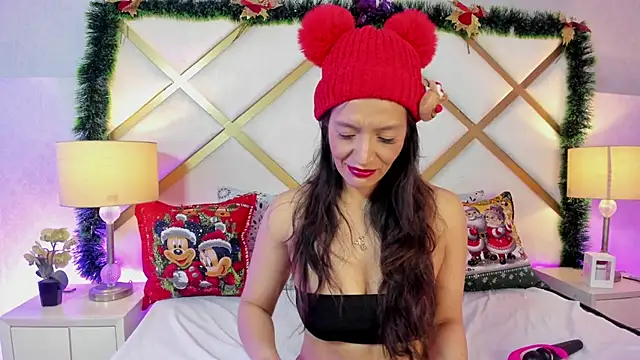 Snapshot of AmyRox_ chatting on December 2025 11:49:02 AM AmyRox online show from December 2025 11:49:02 AM