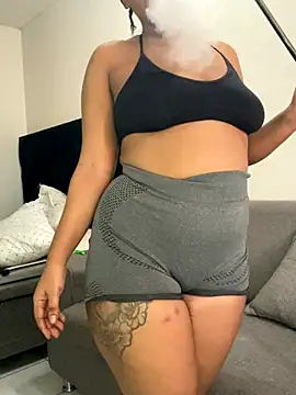 beverlyxxxx online show from November 2025 02:42:02 PM