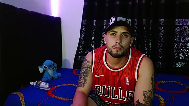 miia-liiam online show from January 2026 05:32:01 AM