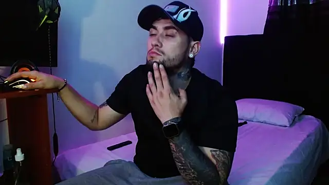 miia-liiam online show from February 2026 06:45:02 AM