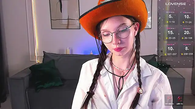 Snapshot of mari_nettt chatting on January 2025 10:39:01 PM mari nettt online show from January 2025 10:39:01 PM