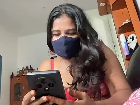 Snapshot of Tamil_Sanjana_ chatting on October 2025 06:15:02 PM Tamil Sanjana online show from October 2025 06:15:02 PM