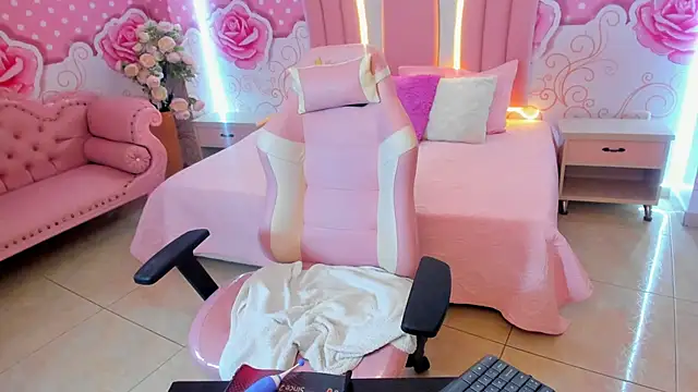 Lily Martinez online show from January 2025 02:26:01 AM