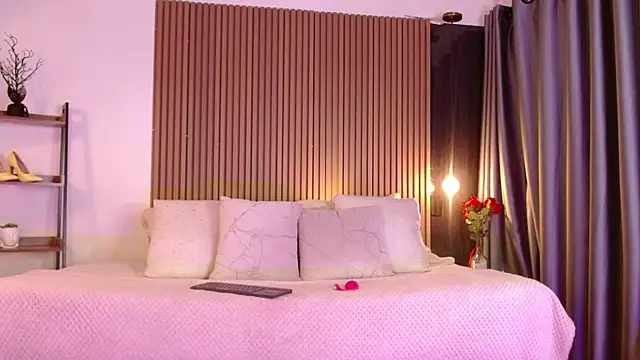 Sienna Blake  online show from November 2025 08:16:01 PM