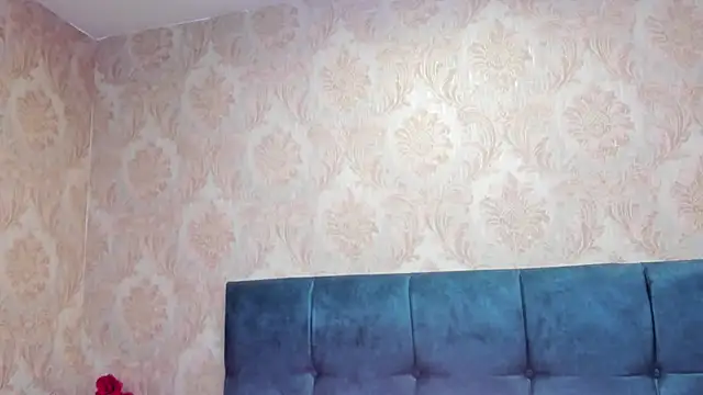 Snapshot of CintiaWalker chatting on October 2025 12:46:02 PM CintiaWalker online show from October 2025 12:46:02 PM