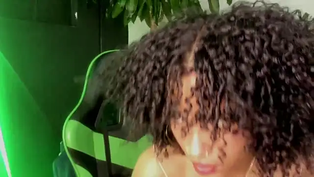 CintiaWalker online show from April 2026 12:50:01 PM