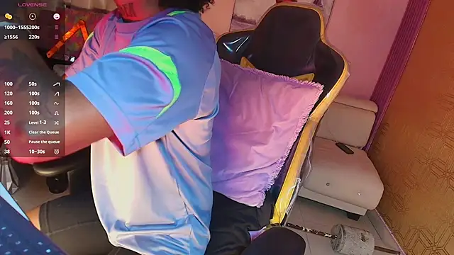 JhonyMiller  online show from October 2025 05:24:02 PM