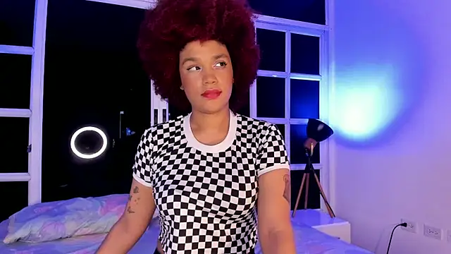 Snapshot of loladupont chatting on May 2026 03:03:01 AM loladupont online show from May 2026 03:03:01 AM