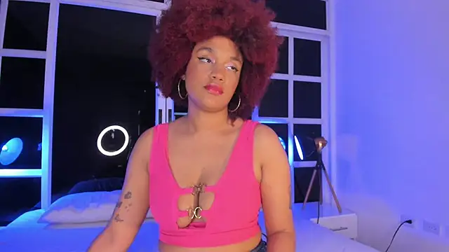 Snapshot of loladupont chatting on May 2026 03:22:02 AM loladupont online show from May 2026 03:22:02 AM