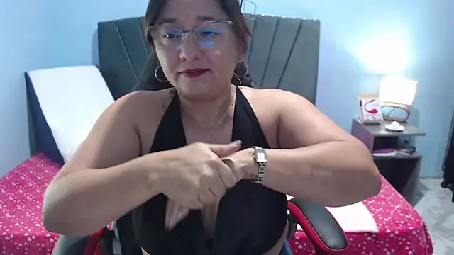 Snapshot of AngelRouss chatting on March 2025 11:19:02 AM AngelRouss online show from March 2025 11:19:02 AM