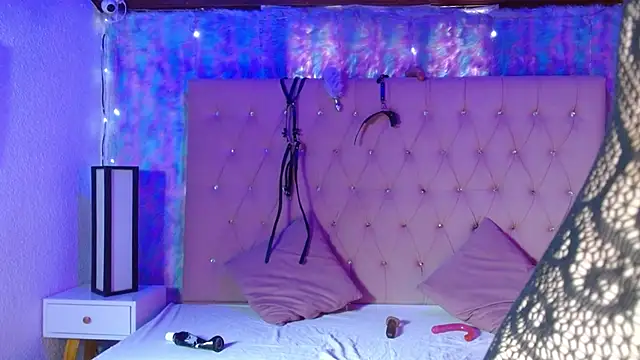 Chlooe Zoe online show from February 2025 06:51:02 PM