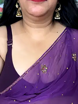 FlatVincy4 online show from September 2025 08:38:01 AM