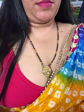 FlatVincy4 online show from November 2025 04:18:01 PM