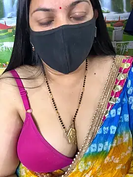 FlatVincy4 online show from November 2025 04:00:02 PM