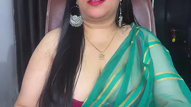 FlatVincy4 online show from February 2026 04:14:01 PM