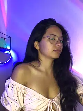 Snapshot of Rosita_forever_ chatting on February 2025 12:22:02 PM Rosita forever online show from February 2025 12:22:02 PM