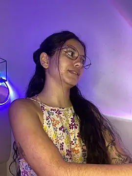 Snapshot of Rosita_forever_ chatting on February 2025 04:14:02 PM Rosita forever online show from February 2025 04:14:02 PM