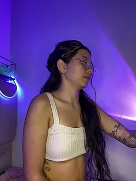 Snapshot of Rosita_forever_ chatting on February 2025 10:07:02 PM Rosita forever online show from February 2025 10:07:02 PM