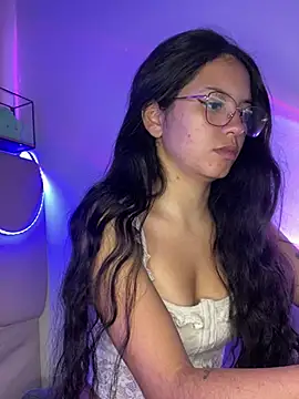 Snapshot of Rosita_forever_ chatting on February 2025 03:49:02 PM Rosita forever online show from February 2025 03:49:02 PM