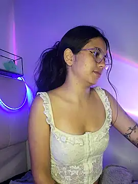 Snapshot of Rosita_forever_ chatting on February 2025 09:57:01 PM Rosita forever online show from February 2025 09:57:01 PM