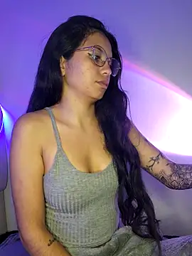 Snapshot of Rosita_forever_ chatting on February 2025 03:48:01 AM Rosita forever online show from February 2025 03:48:01 AM