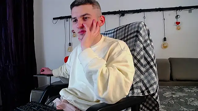 Devin Jay online show from February 2025 08:10:01 PM