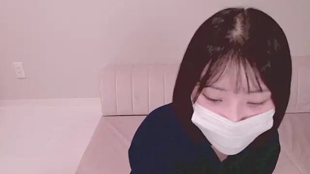 UYU man online show from February 2025 03:07:01 PM