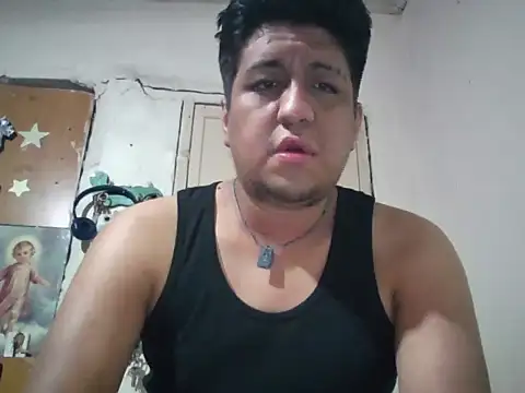 Snapshot of manolo666hot chatting on October 2025 05:10:01 PM manolo666hot online show from October 2025 05:10:01 PM