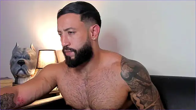 BradLeon  online show from September 2025 11:51:02 PM