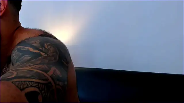 BradLeon  online show from October 2025 05:14:02 PM