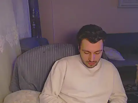 handsomeee04 online show from February 2025 07:36:01 PM