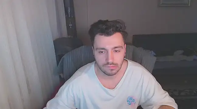 handsomeee04 online show from March 2025 02:17:02 AM