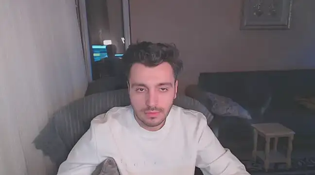 handsomeee04 online show from March 2025 11:17:01 PM