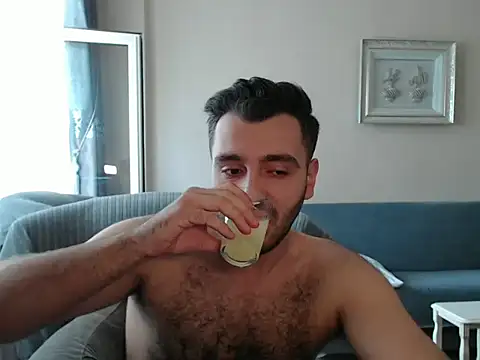 handsomeee04 online show from September 2025 01:55:02 PM