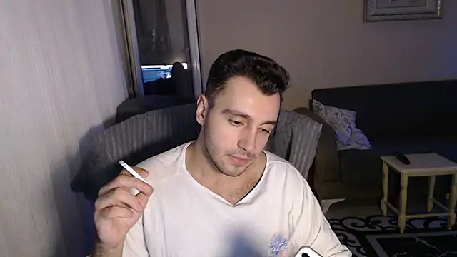 handsomeee04 online show from September 2025 10:21:02 PM