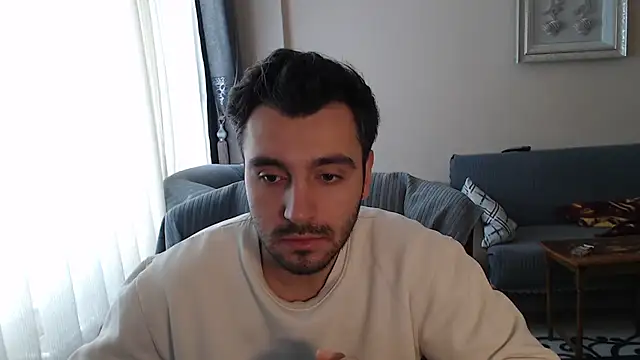 handsomeee04 online show from October 2025 01:10:01 PM