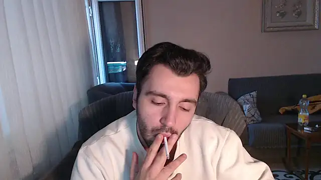 handsomeee04 online show from October 2025 03:23:02 PM