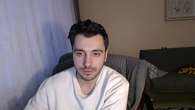 handsomeee04 online show from November 2025 02:52:02 PM