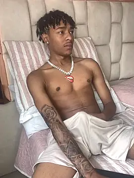 Boy cock18 online show from February 2025 05:18:01 PM