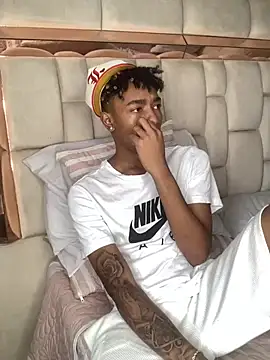 Boy cock18 online show from February 2025 04:44:01 PM