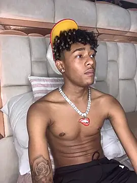 Boy cock18 online show from February 2025 01:24:01 AM