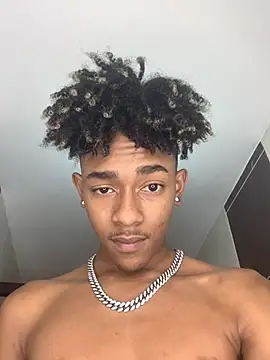 Boy cock18 online show from February 2025 09:37:02 PM