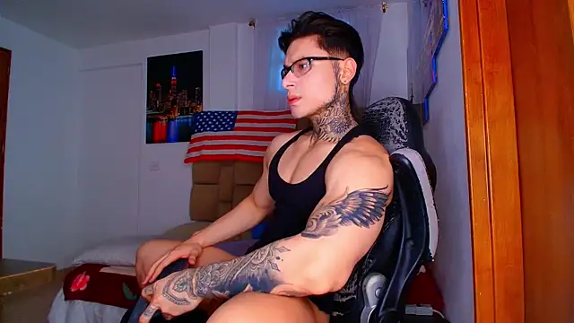 DennisWalkerr online show from July 2026 11:07:02 PM