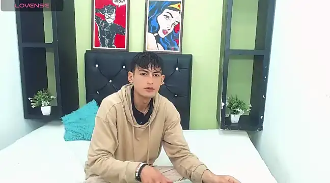 Snapshot of x_daviid_x chatting on January 2025 02:45:01 PM x daviid x online show from January 2025 02:45:01 PM