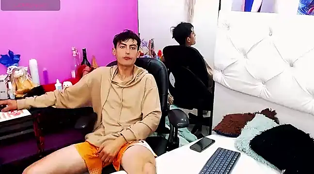 Snapshot of x_daviid_x chatting on January 2025 04:10:01 AM x daviid x online show from January 2025 04:10:01 AM