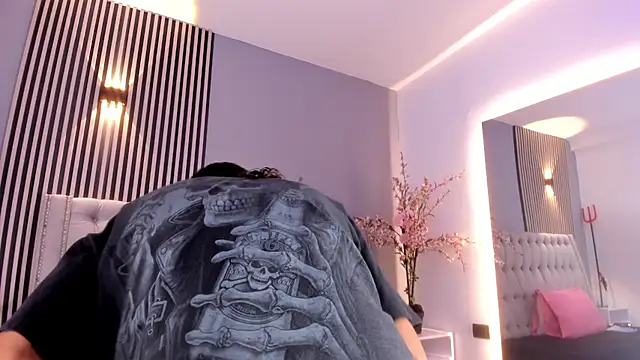 Snapshot of GysellHanson chatting on November 2025 11:21:01 AM GysellHanson online show from November 2025 11:21:01 AM