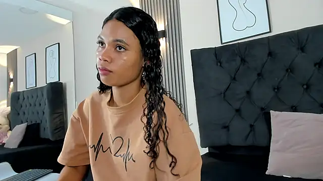 Snapshot of GysellHanson chatting on November 2025 12:36:02 PM GysellHanson online show from November 2025 12:36:02 PM