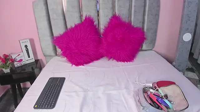 Snapshot of paris_noa chatting on September 2025 07:29:01 PM paris noa online show from September 2025 07:29:01 PM
